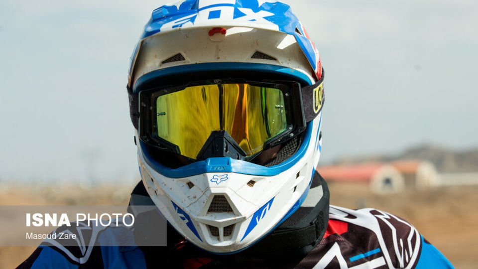 تجربه هیجان پرواز در پیست تمرینی موتور کراس یزد