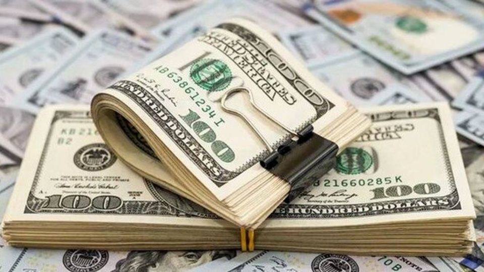 قیمت انواع سکه و ارز/ توقف نوسان در بازار دلار و طلا قیمت انواع سکه و ارز/ توقف نوسان در بازار دلار و طلا