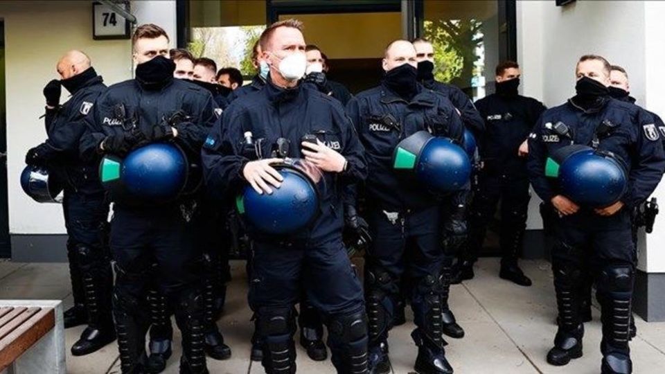 فیلم| جدایی کودک مسلمان از خانوادهاش در آلمان به دلیل انتقاد از همجنس بازی فیلم| جدایی کودک مسلمان از خانوادهاش در آلمان به دلیل انتقاد از همجنس بازی