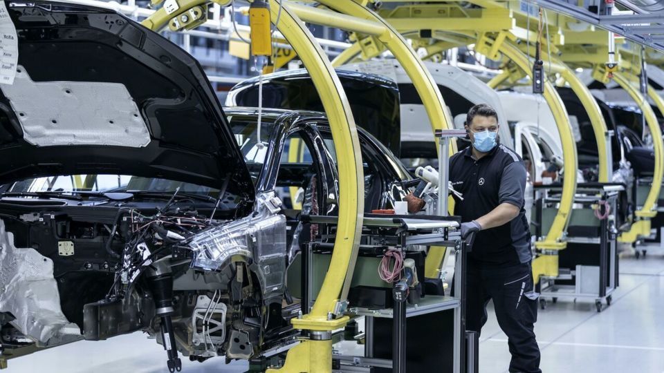 ۱۰۰ هزار نفر از افراد مشارکتکننده در طرح جابهجایی، امسال خودروی خود را تحویل میگیرند ۱۰۰ هزار نفر از افراد مشارکتکننده در طرح جابهجایی، امسال خودروی خود را تحویل میگیرند