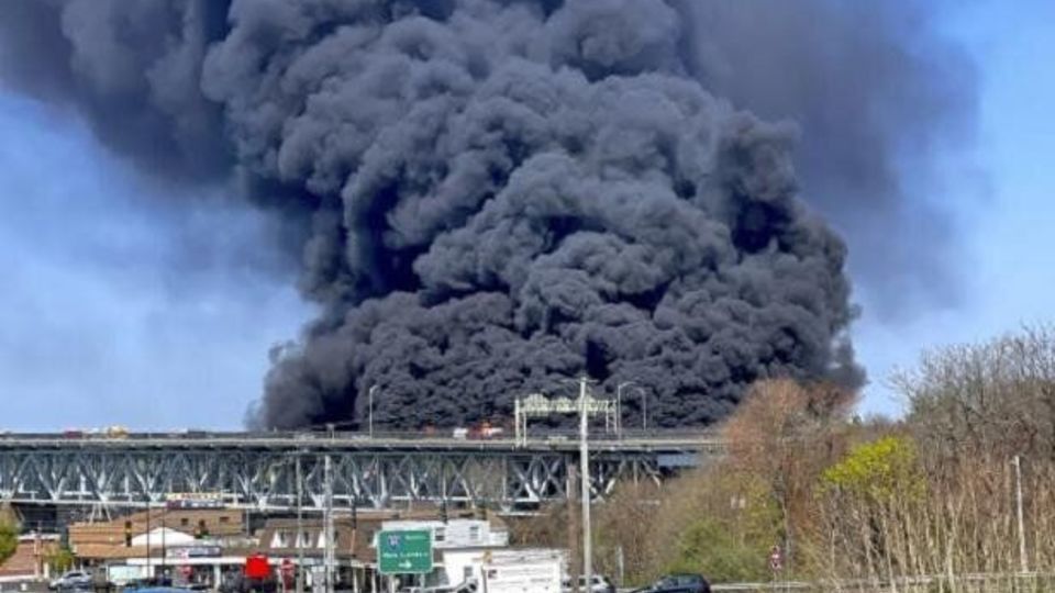 آخرین جزئیات تکمیلی آتشسوزی نیروگاه شهید عباسپور اصفهان آخرین جزئیات تکمیلی آتشسوزی نیروگاه شهید عباسپور اصفهان