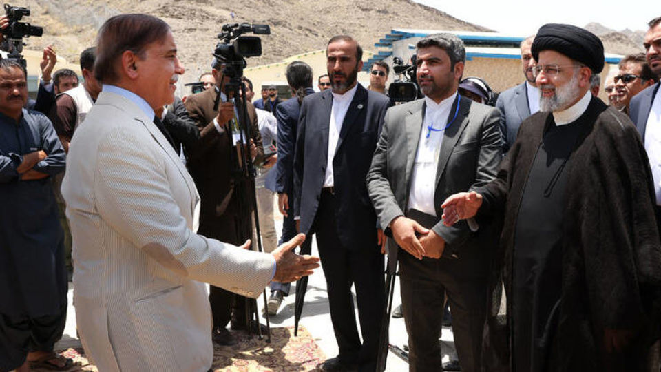 رئیس جمهور: دخالت بیگانگان در منطقه به هیچ وجه گرهگشا نخواهد بود رئیس جمهور: دخالت بیگانگان در منطقه به هیچ وجه گرهگشا نخواهد بود