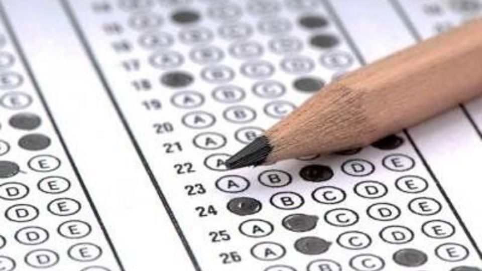 بازداشت ۸ فروشنده سؤالات جعلی کنکور ۱۴۰۲ بازداشت ۸ فروشنده سؤالات جعلی کنکور ۱۴۰۲