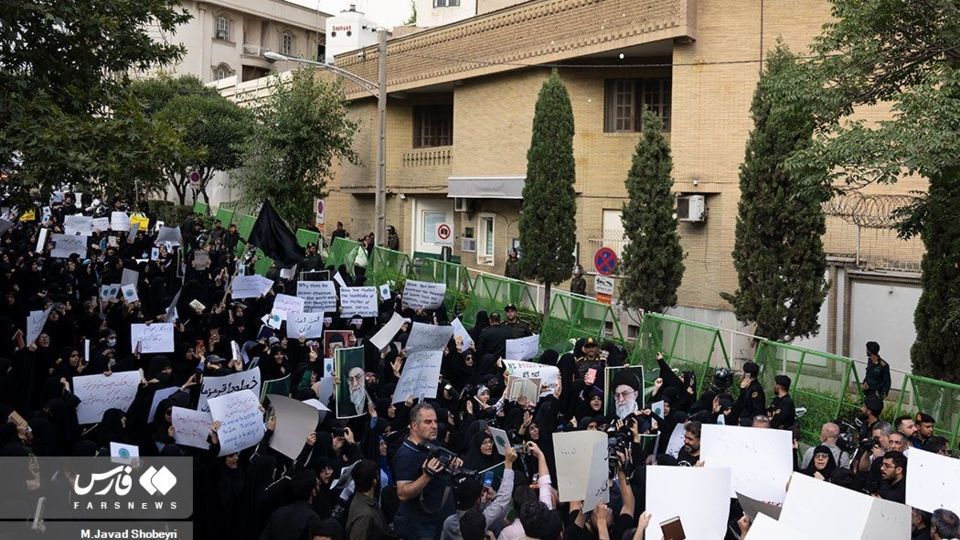 تجمع دانشجویان در پی محکومیت هتک حرمت قرآن کریم