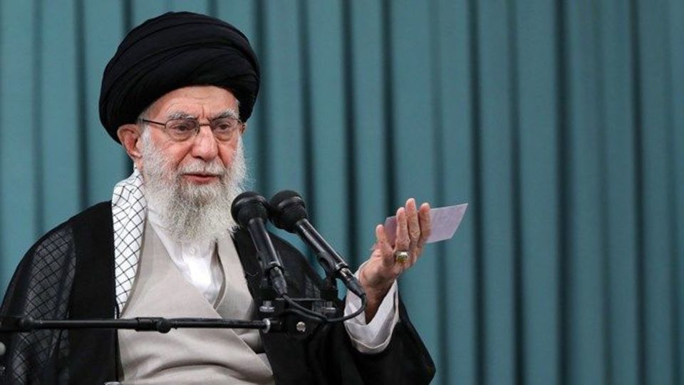 رهبر معظم انقلاب خطاب به دانشجویان: اگر مقاومت کردید آن وقت قله را فتح خواهید کرد رهبر معظم انقلاب خطاب به دانشجویان: اگر مقاومت کردید آن وقت قله را فتح خواهید کرد