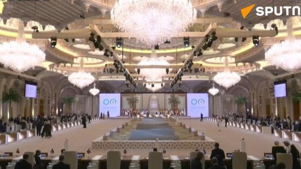 سران کشورهای عربی و اسلامی در ریاض: جنگ غزه باید فورا متوقف شود سران کشورهای عربی و اسلامی در ریاض: جنگ غزه باید فورا متوقف شود