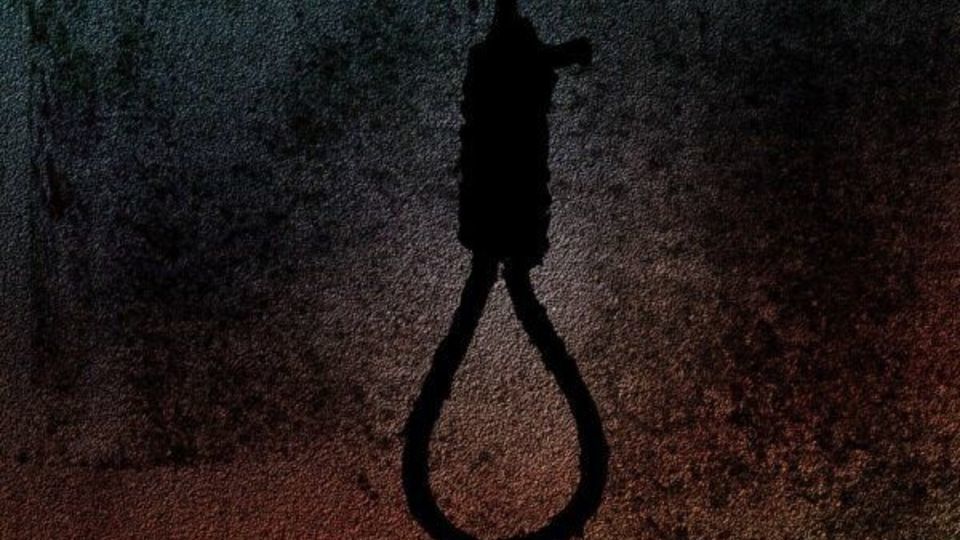 قاتل شهیدان «روشنطلب، جمالی و اسماعیلی» اعدام شد قاتل شهیدان «روشنطلب، جمالی و اسماعیلی» اعدام شد