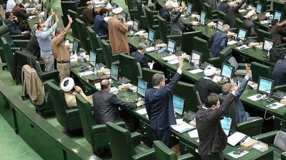 قالیباف: هیچ هواپیمای خارجی نمیتواند در خطوط داخلی پرواز کند قالیباف: هیچ هواپیمای خارجی نمیتواند در خطوط داخلی پرواز کند