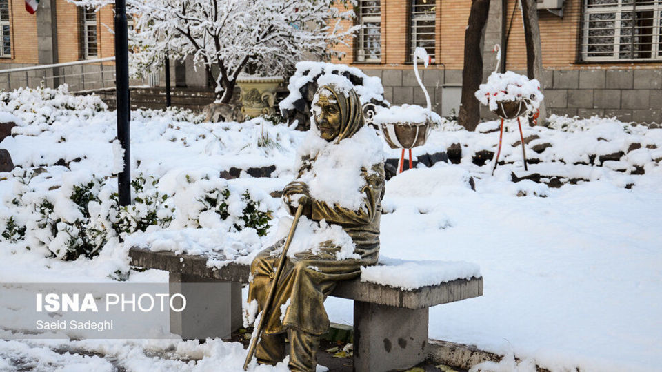 بارش اولین برف پاییزی در تبریز