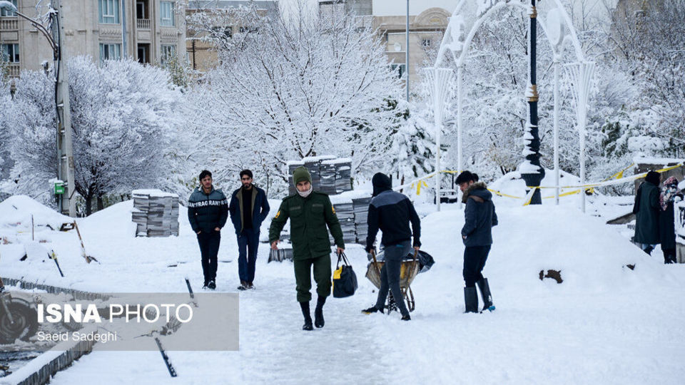 بارش اولین برف پاییزی در تبریز