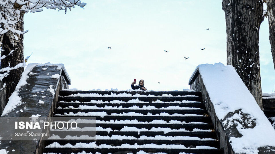 بارش اولین برف پاییزی در تبریز