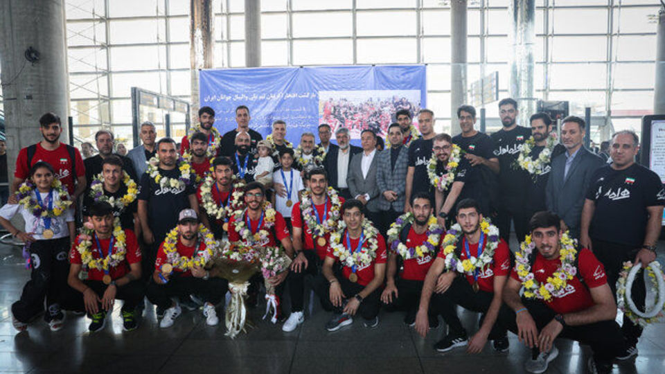 والیبالیستهای جوان از خدمت سربازی معاف شدند والیبالیستهای جوان از خدمت سربازی معاف شدند