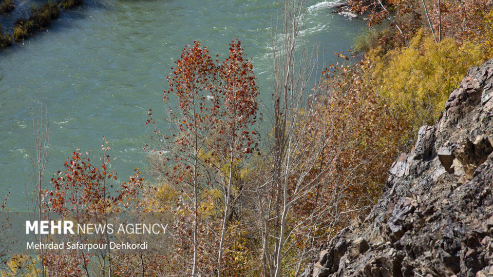 طبیعت پاییزی زاینده رود