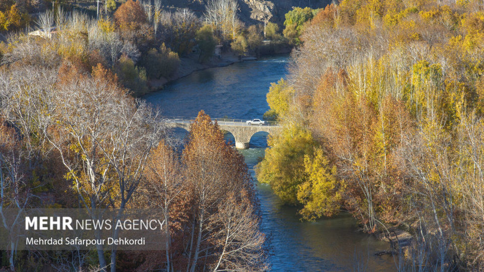 طبیعت پاییزی زاینده رود