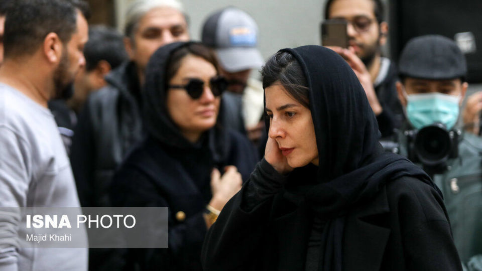 تشییع پیکر بیتا فرهی