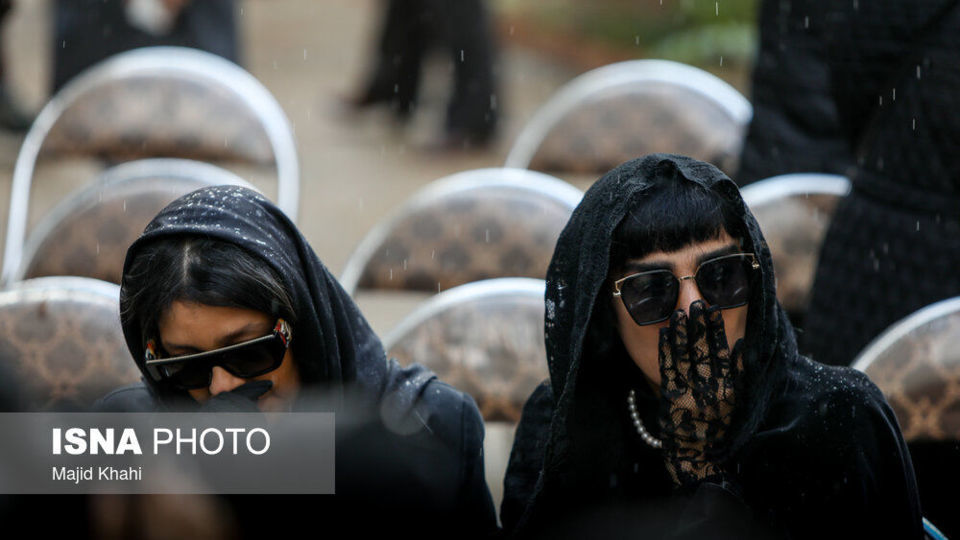 تشییع پیکر بیتا فرهی