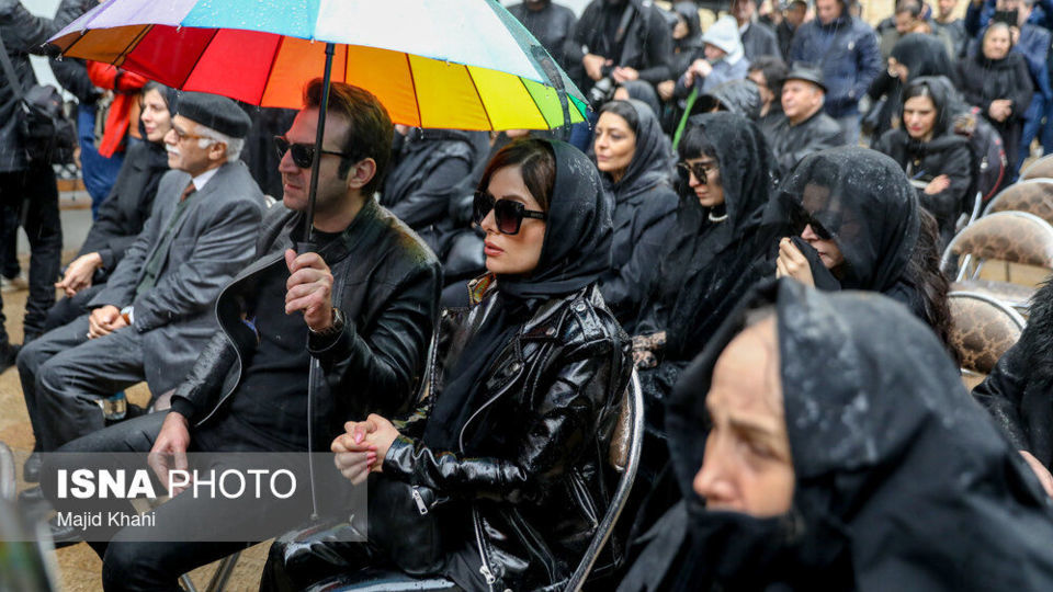 تشییع پیکر بیتا فرهی