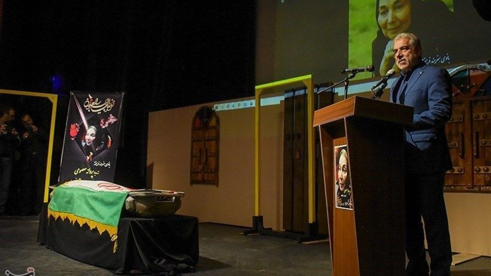 مراسم تشییع پروانه معصومی در رشت