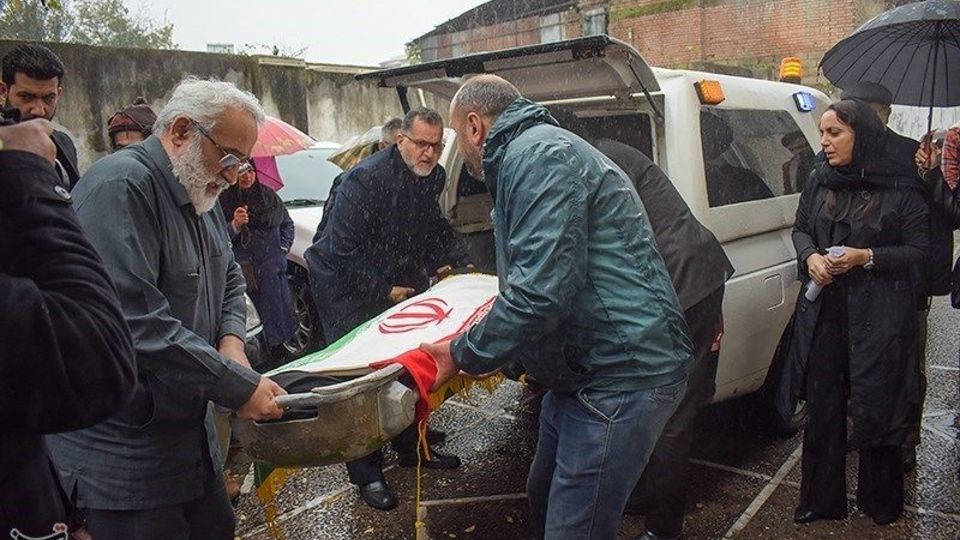 مراسم تشییع پروانه معصومی در رشت