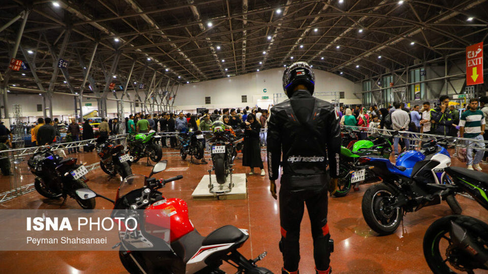 نمایشگاه خودروها و موتورسیکلت‌های کلاسیک، آفرود و مسابقه‌ای - اصفهان