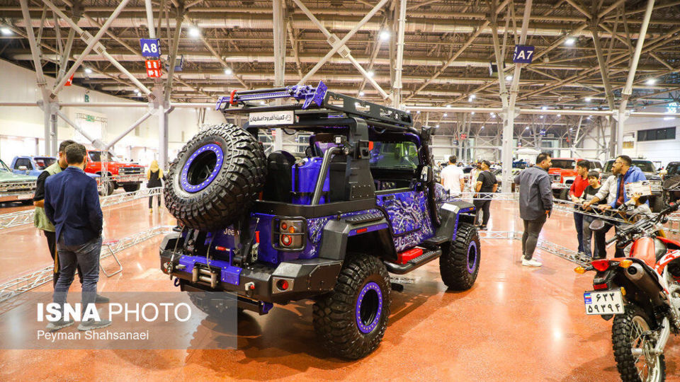 نمایشگاه خودروها و موتورسیکلت‌های کلاسیک، آفرود و مسابقه‌ای - اصفهان