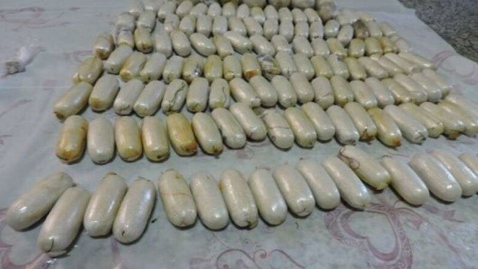 ۲۰۰ بسته تریاک از معده قاچاقچیان در اصفهان کشف شد ۲۰۰ بسته تریاک از معده قاچاقچیان در اصفهان کشف شد