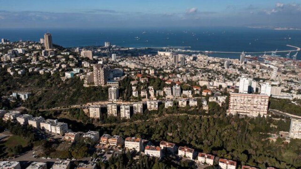 شهردار حیفا: ساکنان شهر، آب و غذا ذخیره کنند شهردار حیفا: ساکنان شهر، آب و غذا ذخیره کنند