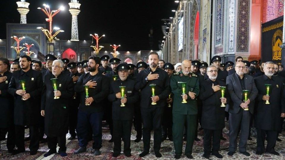 تصاویر خطبهخوانی شب شهادت امام رضا (علیهالسلام) در بارگاه منور رضوی تصاویر خطبهخوانی شب شهادت امام رضا (علیهالسلام) در بارگاه منور رضوی