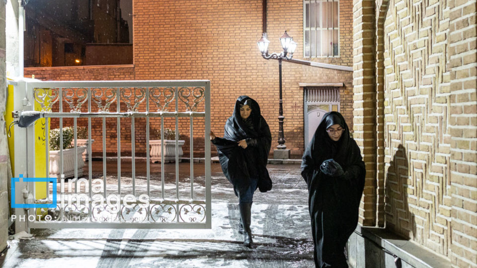 تن‌پوش سفید زمستان بر تن تبریز