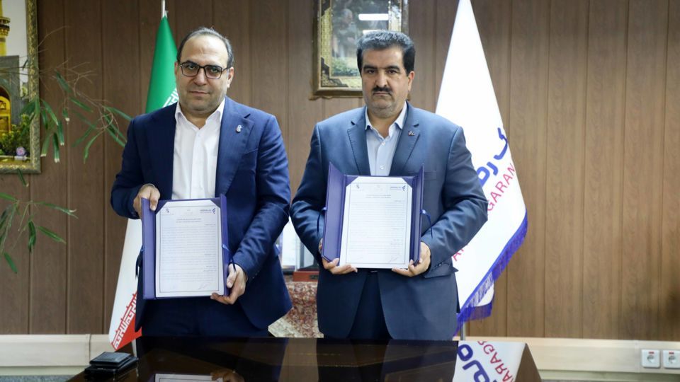 تفاهمنامه همکاری بانک رفاه کارگران و دانشگاه علوم پزشکی ایران امضا شد تفاهمنامه همکاری بانک رفاه کارگران و دانشگاه علوم پزشکی ایران امضا شد