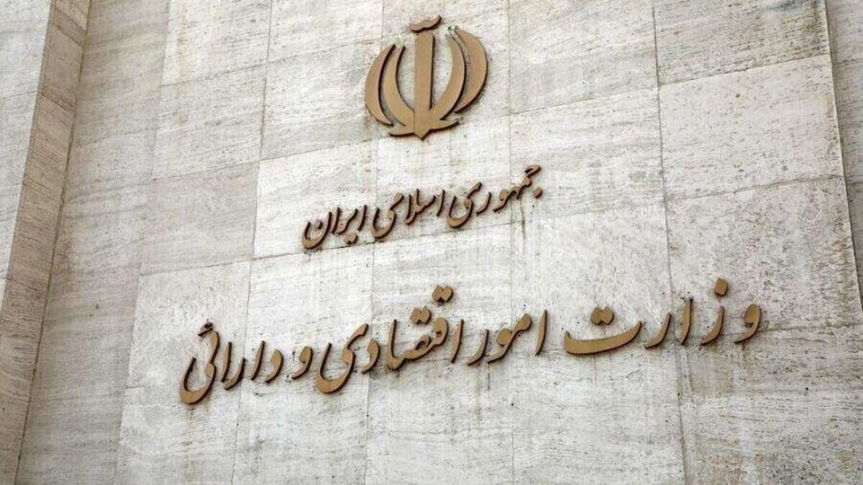 ۶ گزینه جانشینی همتی در وزارت اقتصاد/ جمع نئولیبرالها، جمع است! ۶ گزینه جانشینی همتی در وزارت اقتصاد/ جمع نئولیبرالها، جمع است!