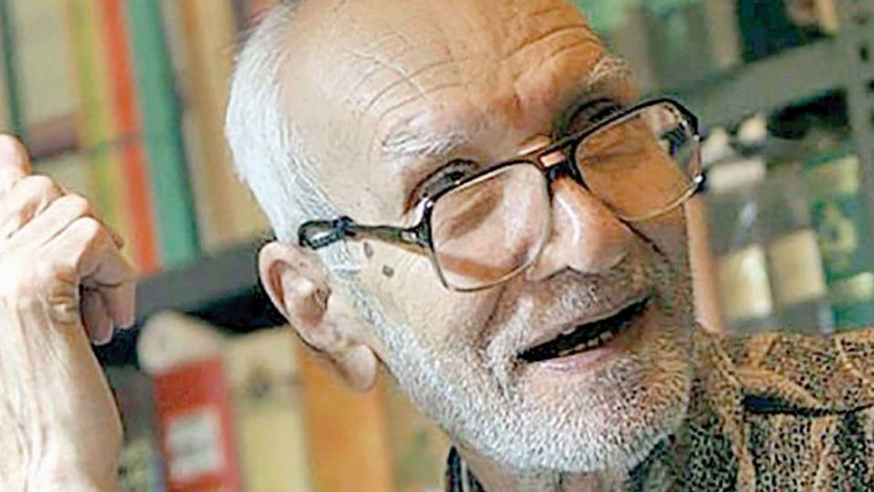 زندگی عجیب پدر ادبیات کودک و نوجوان ایران با اجداد زرتشتی؛ از مدرسه نرفتن تا گرفتن جایزه یونسکو زندگی عجیب پدر ادبیات کودک و نوجوان ایران با اجداد زرتشتی؛ از مدرسه نرفتن تا گرفتن جایزه یونسکو