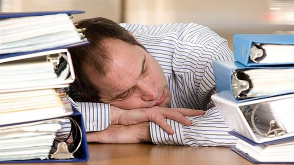 دولت به دوران کار نکردن و حقوق گرفتن در ادارات پایان میدهد؟ دولت به دوران کار نکردن و حقوق گرفتن در ادارات پایان میدهد؟