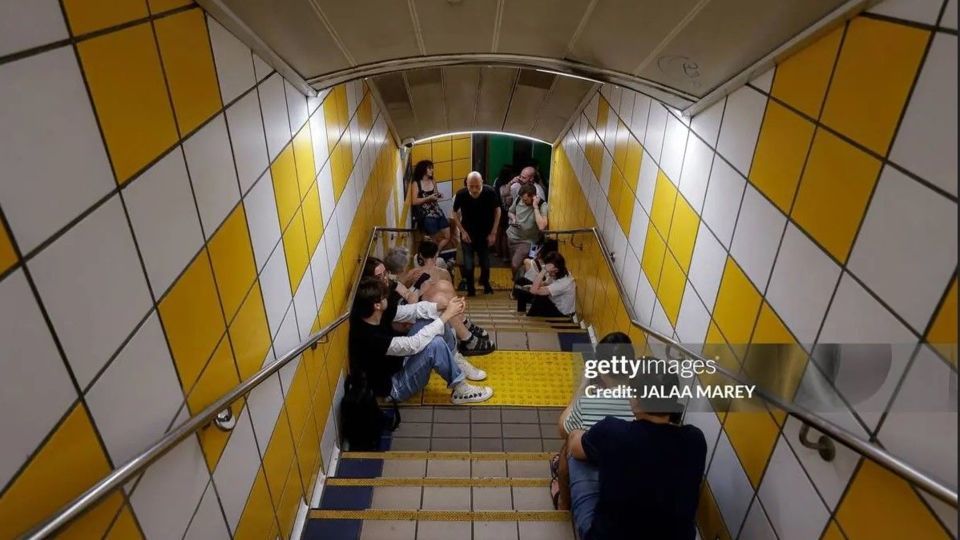 پناه گرفتن اسرائیلی‌ها در مترو از ترس حمله موشکی ایران 