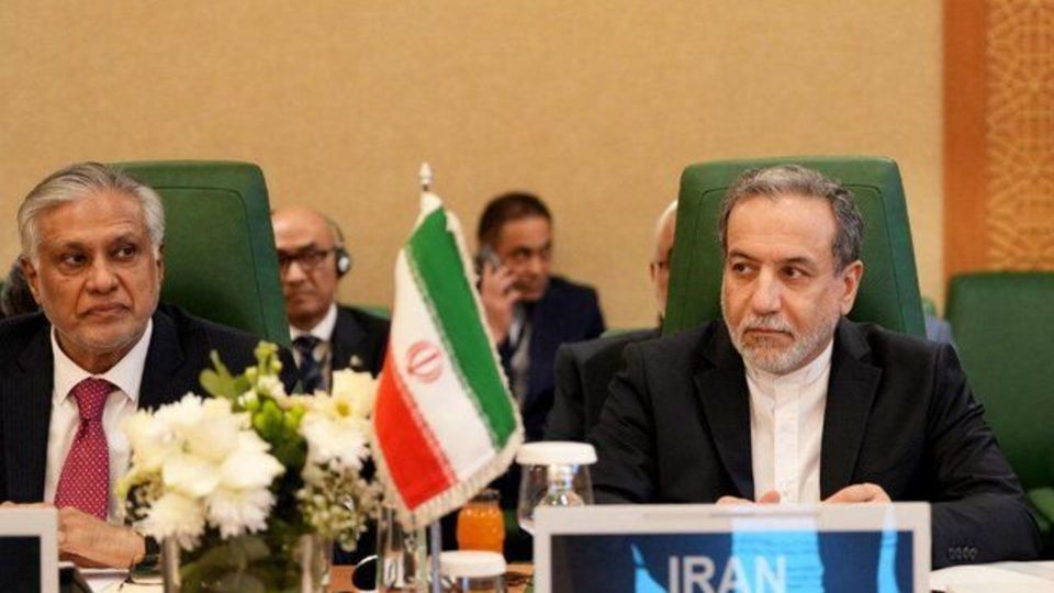 رویترز: عراقچی در نشست وزرای خارجه سازمان همکاری اسلامی شرکت میکند رویترز: عراقچی در نشست وزرای خارجه سازمان همکاری اسلامی شرکت میکند