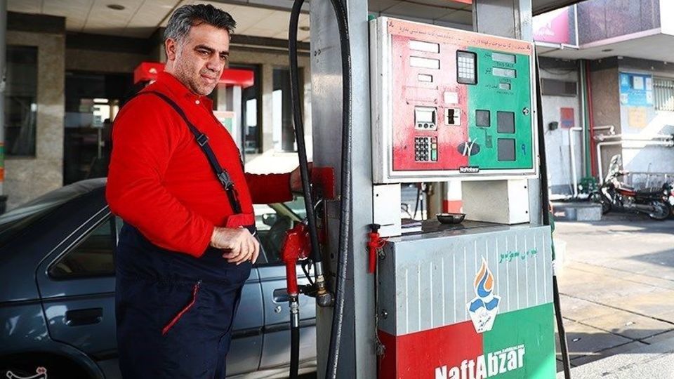 حق العمل جایگاه های سوخت ۴۰ درصد افزایش یافت حق العمل جایگاه های سوخت ۴۰ درصد افزایش یافت