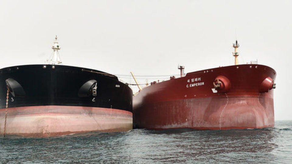 ترس نفتکشها از ورود به تنگه هرمز +نقشه ترس نفتکشها از ورود به تنگه هرمز +نقشه