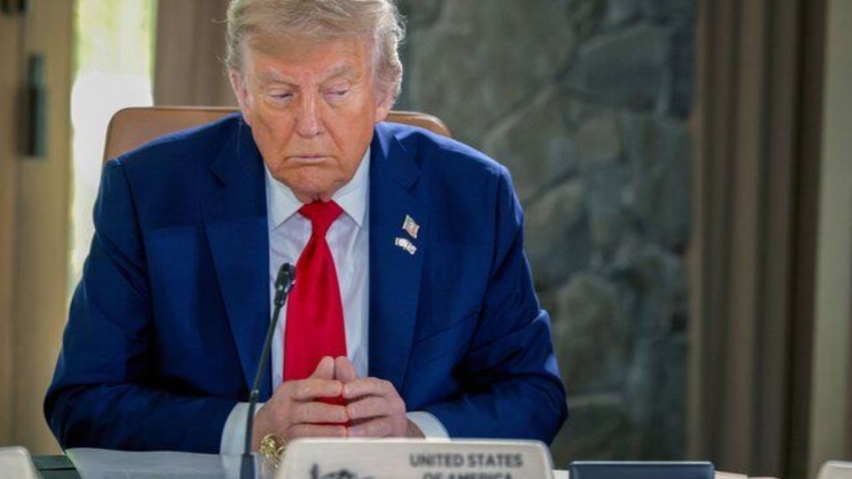 واکنش ترامپ به اظهارات مدودف واکنش ترامپ به اظهارات مدودف