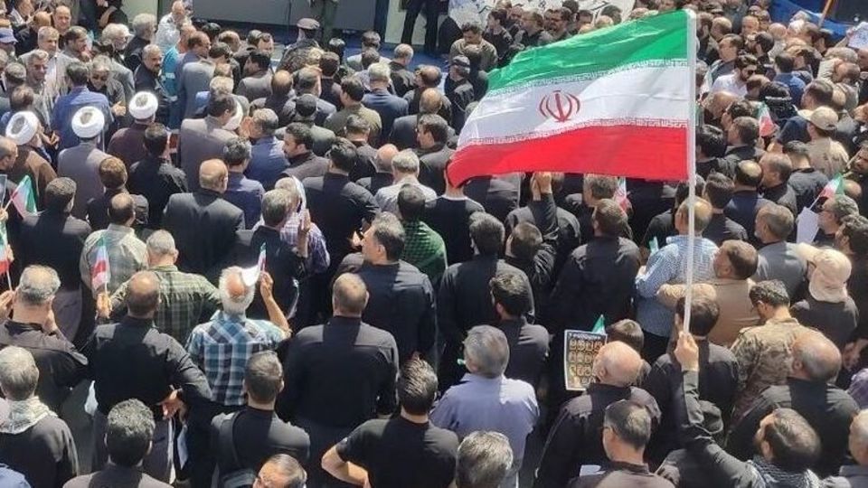 بیدارتر، متحدتر و مقاومتر بیدارتر، متحدتر و مقاومتر