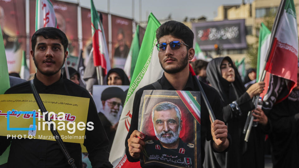 تشییع شهدای اقتدار در تهران