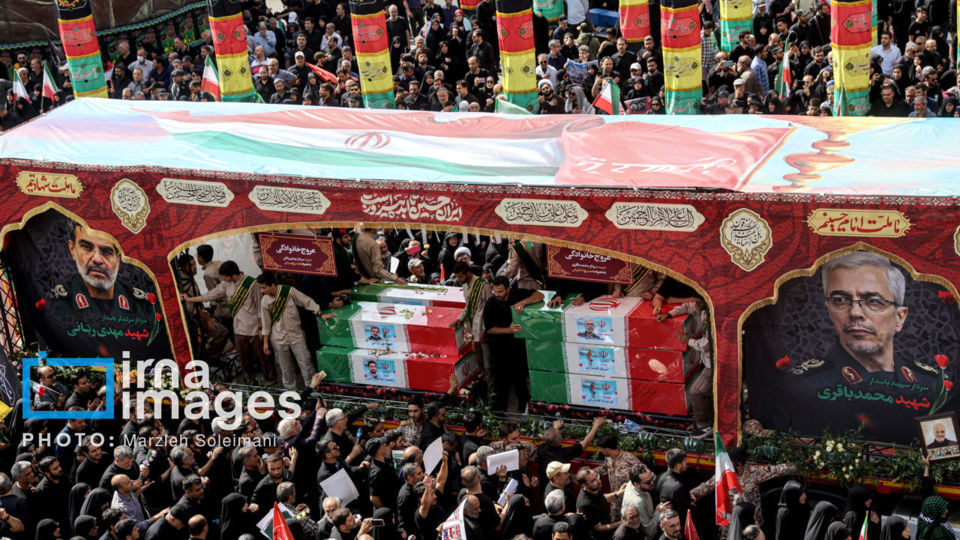 تشییع شهدای اقتدار در تهران