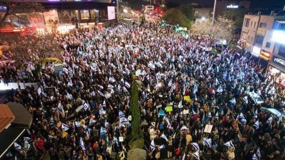 تظاهرات در قدس و تلآویو برای «آزادی همه اسرا» و «توقف جنگ در غزه» تظاهرات در قدس و تلآویو برای «آزادی همه اسرا» و «توقف جنگ در غزه»