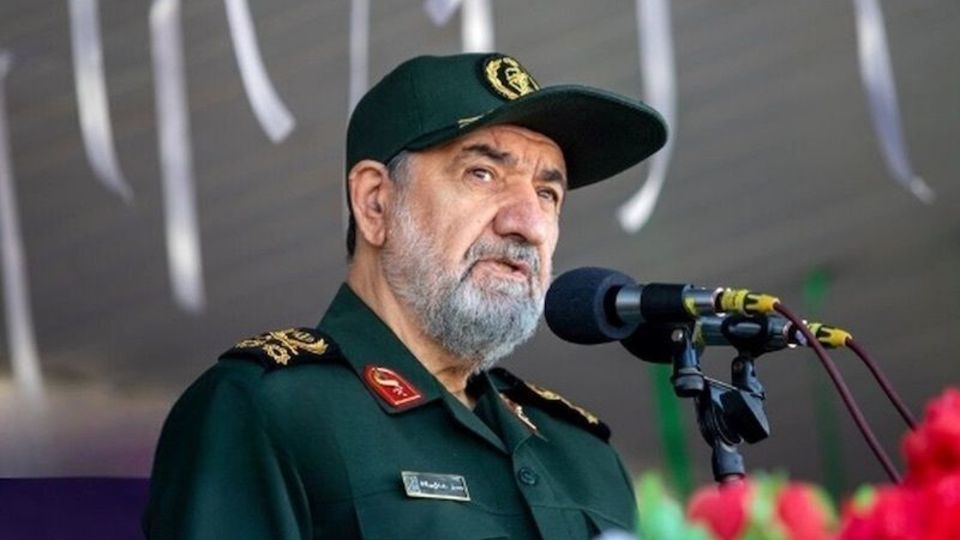 پاسخ به تکرار تجاوز قویتر، شدیدتر و گستردهتر است/ رهبر انقلاب به صورت مستقیم عملیات علیه اسرائیل را فرماندهی کردند پاسخ به تکرار تجاوز قویتر، شدیدتر و گستردهتر است/ رهبر انقلاب به صورت مستقیم عملیات علیه اسرائیل را فرماندهی کردند