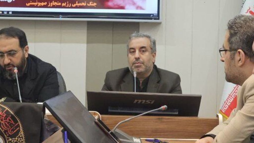 رسانه ها عرصه جنگ روایت ها را به دشمن واگذار نکنند رسانه ها عرصه جنگ روایت ها را به دشمن واگذار نکنند