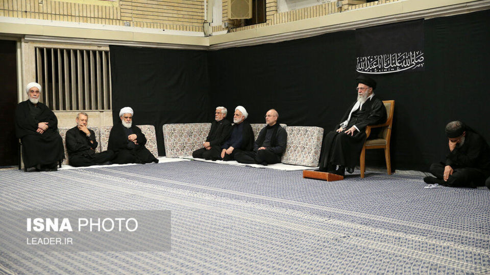 مراسم عزادارای شب عاشورای حسینی با حضور رهبر انقلاب