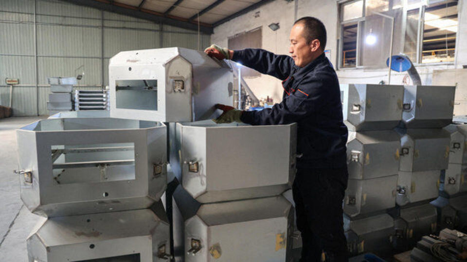 چین محدودیتهای اتحادیه اروپا را تلافی کرد چین محدودیتهای اتحادیه اروپا را تلافی کرد