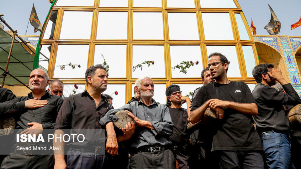 آیین سنتی نخل گردانی عصر عاشورا - یزد