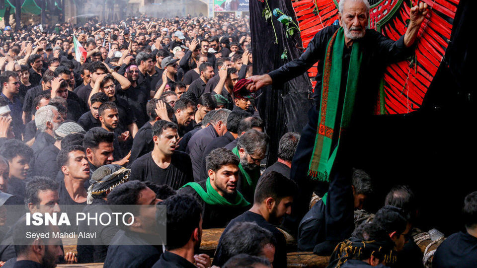 آیین سنتی نخل گردانی عصر عاشورا - یزد