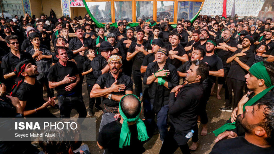 آیین سنتی نخل گردانی عصر عاشورا - یزد