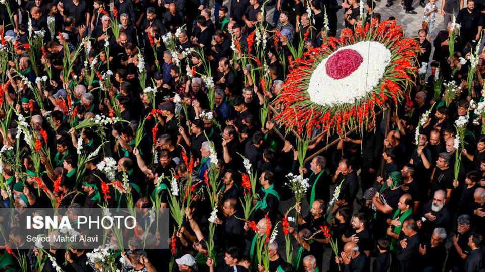 آیین سنتی نخل گردانی عصر عاشورا - یزد